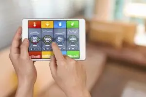 Bediening van een airco op een tablet